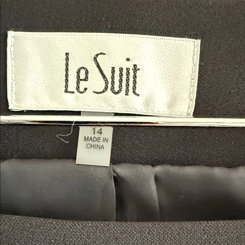 Le Suit Black Long-Sleeve Two-Piece Dress Suit with Belt - Picture 2 of 4